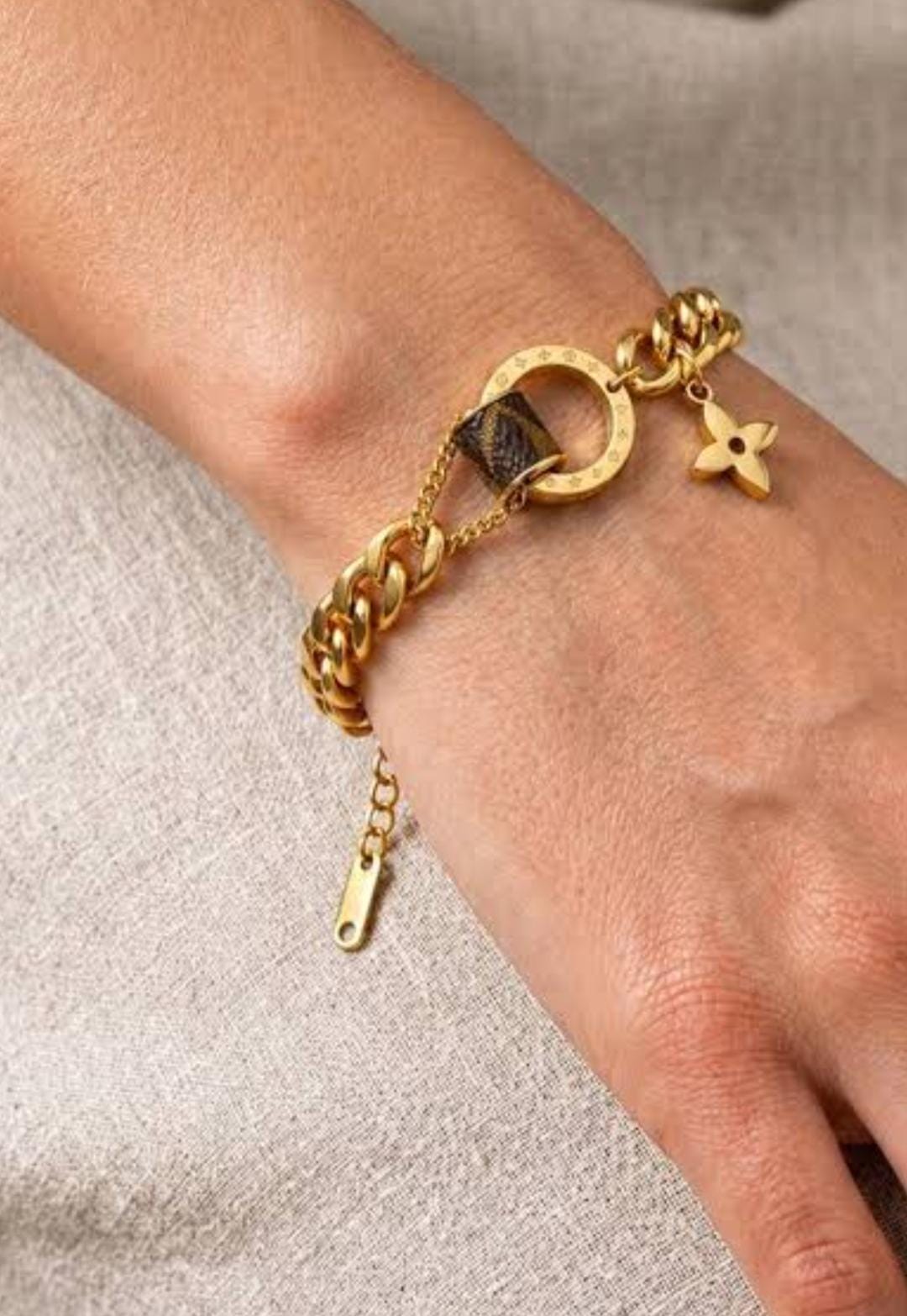 Stainless steel bracelet 