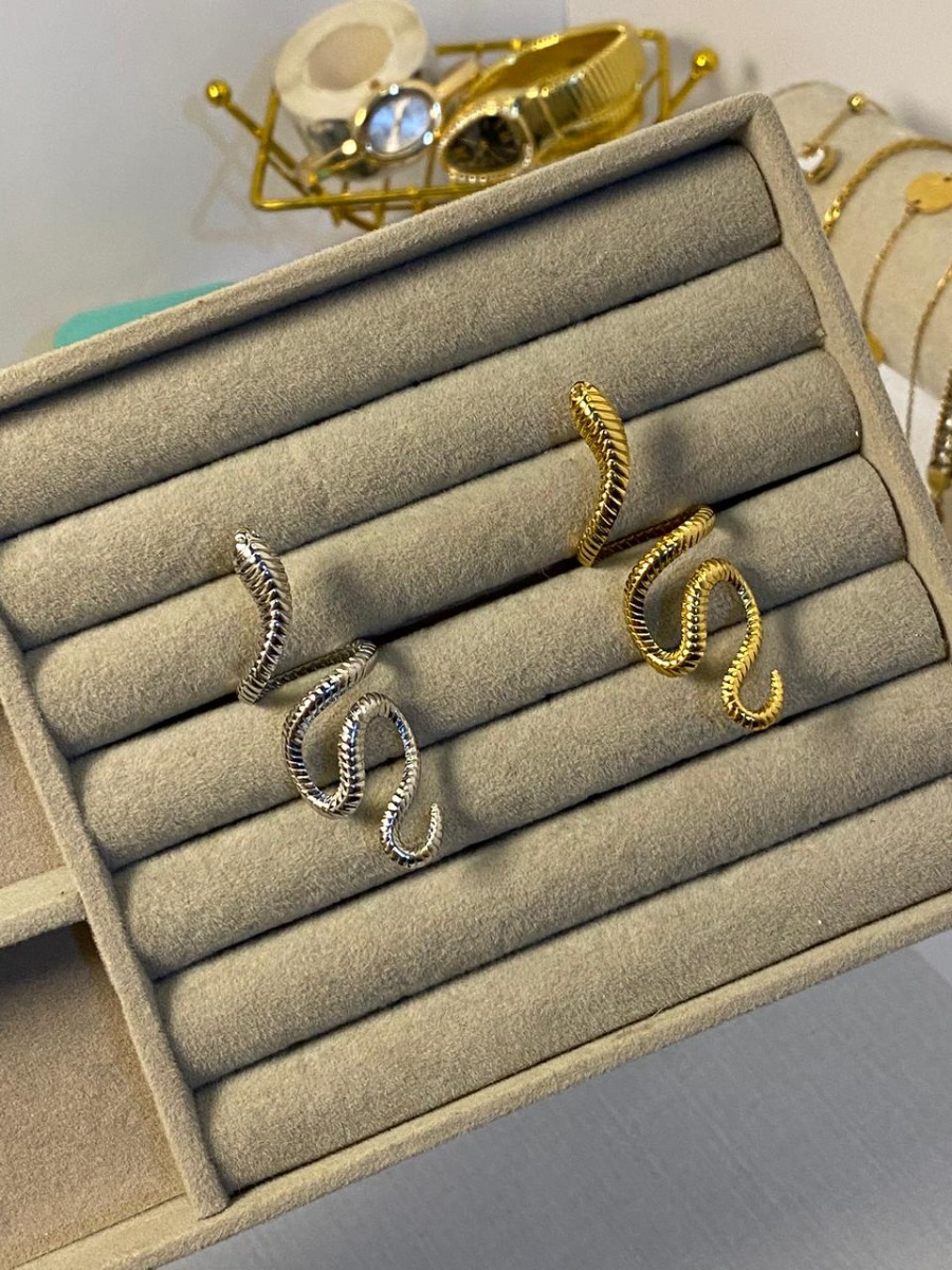 Snake rings