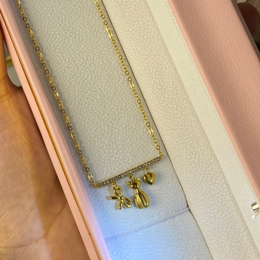 Charm pendant 