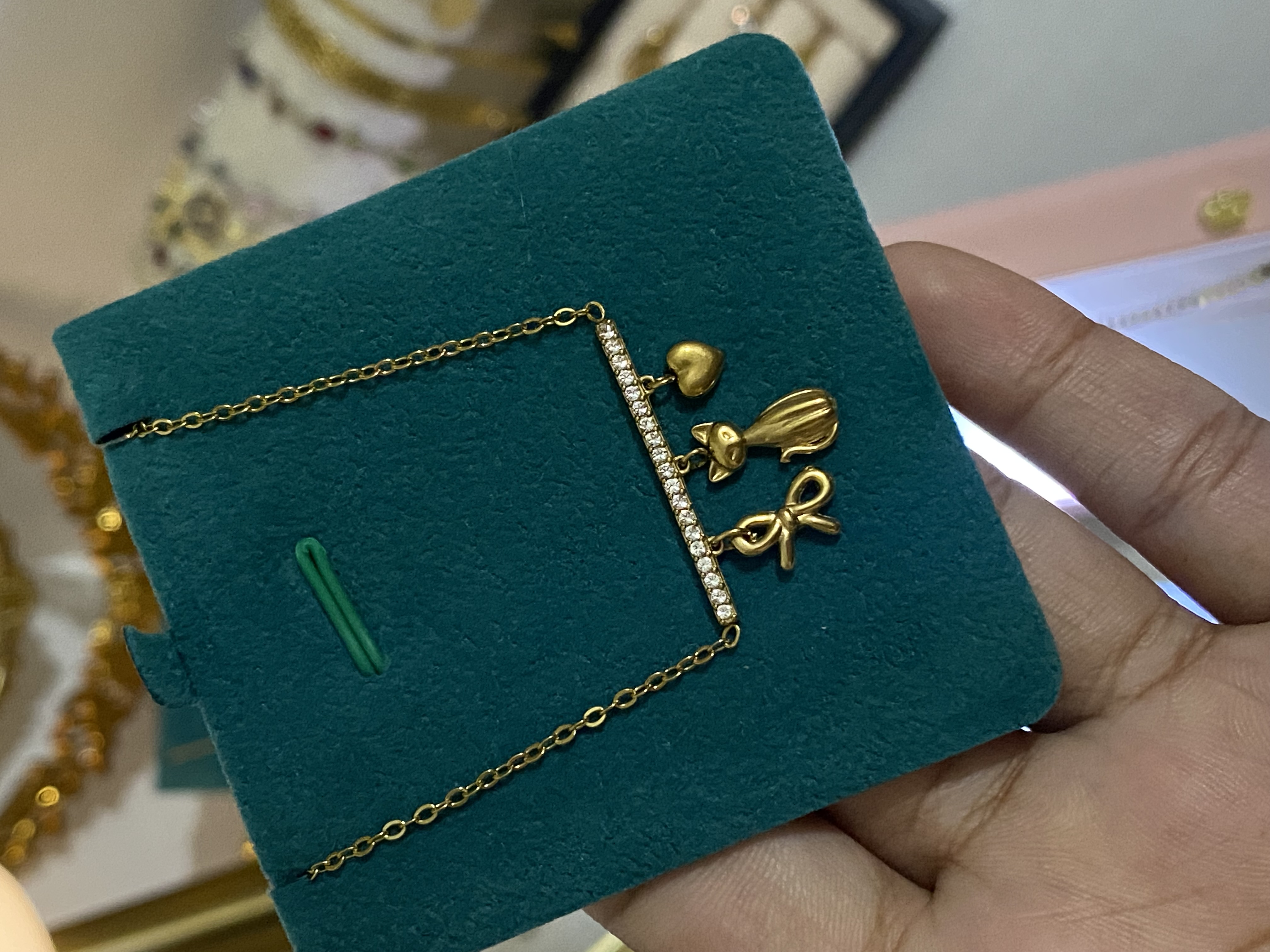 Charm pendant 